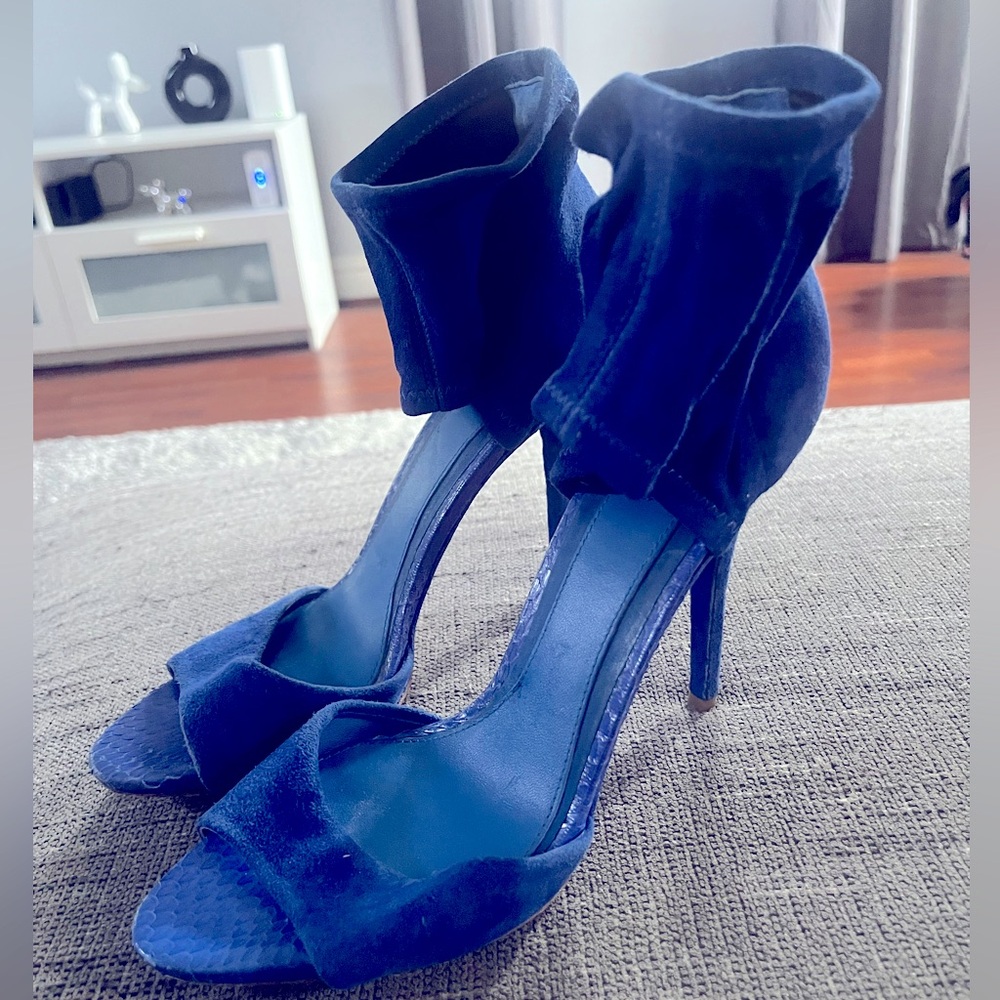 Brian Atwood Designer Blue Suede Ankle Heels Sz 7.5